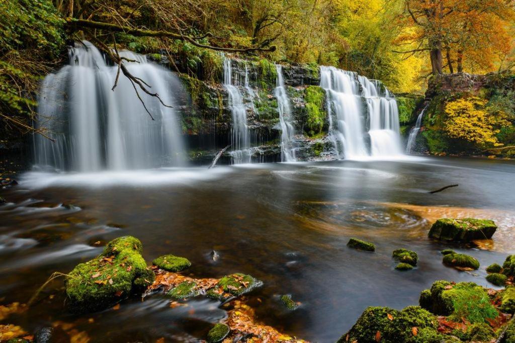 Dare Valley Ex Miners Near Zip World Pen Y Fan Waterfalls Holiday home
